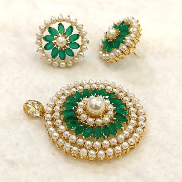 Pendant sets