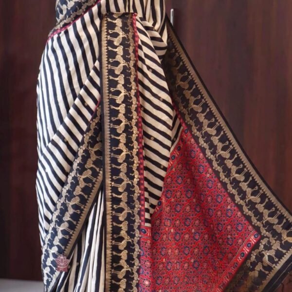 Black-and-White striped Pure Munga Silk Saree