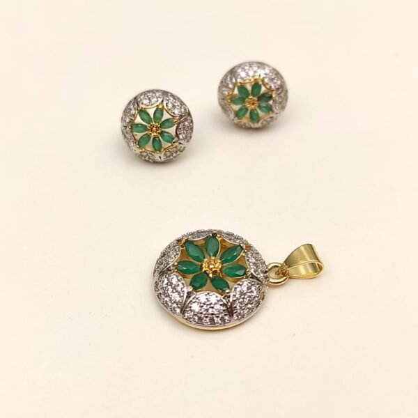 Exclusive Pendent Set