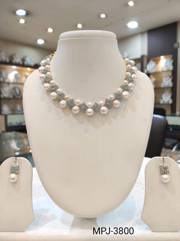 Pearl necklace - Image 11