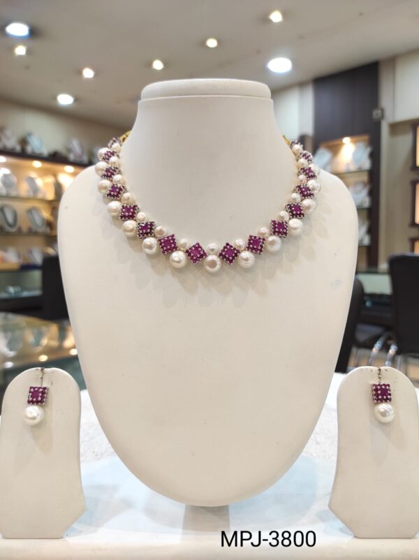 Pearl necklace - Image 10