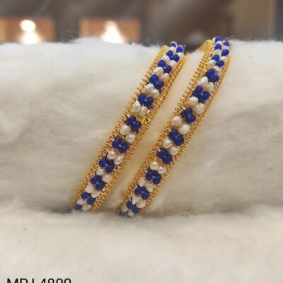 Beautiful Pearl Bangle