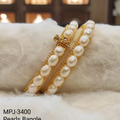 Special Pearl Bangle