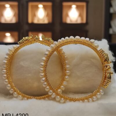 New Pearl Bangle