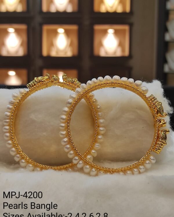 New Pearl Bangle