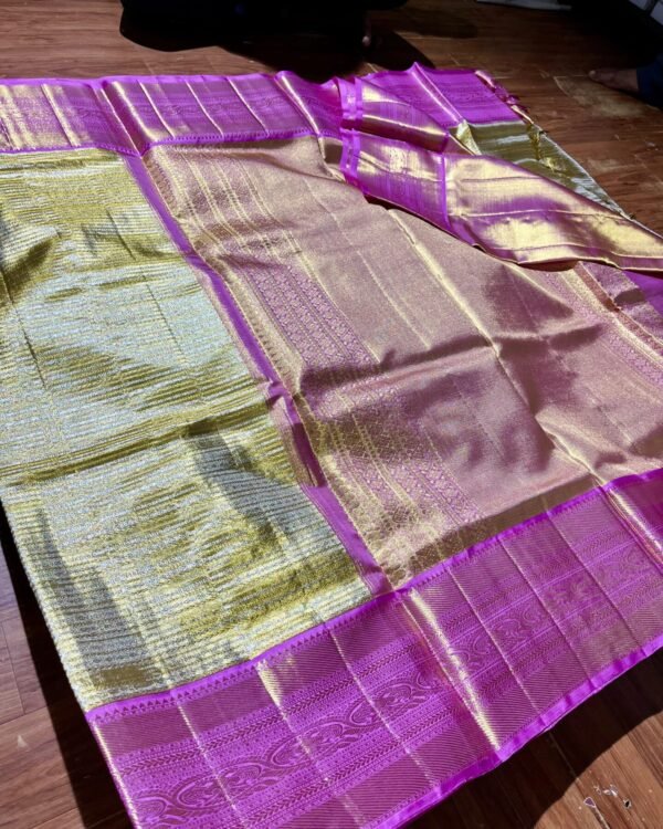 Pure kanchipattu resham kuttu floral tiger reserver brocade