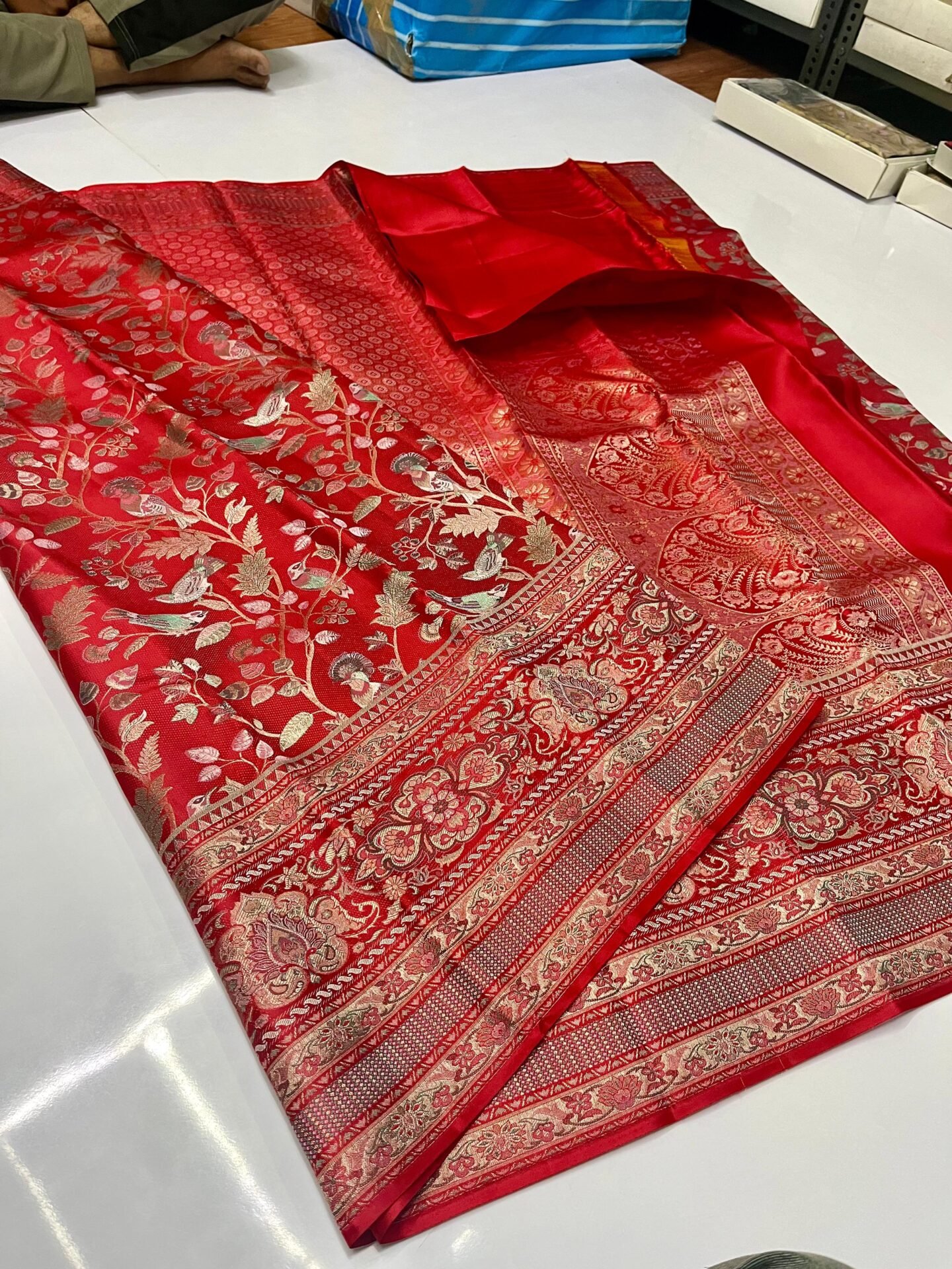 Pure kanchipattu resham pack edge to edge Meenakari pattern designs