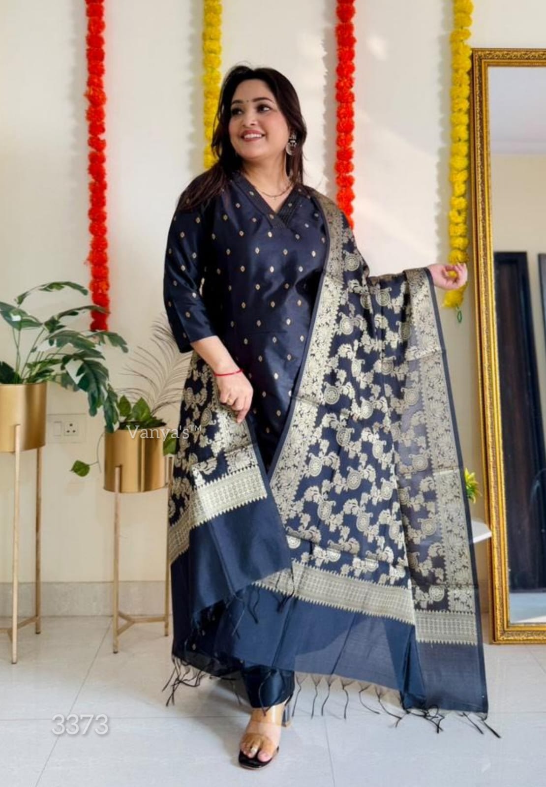 Kurta dola silk banarasi 15 Kurta dola silk banarasi - Image 15