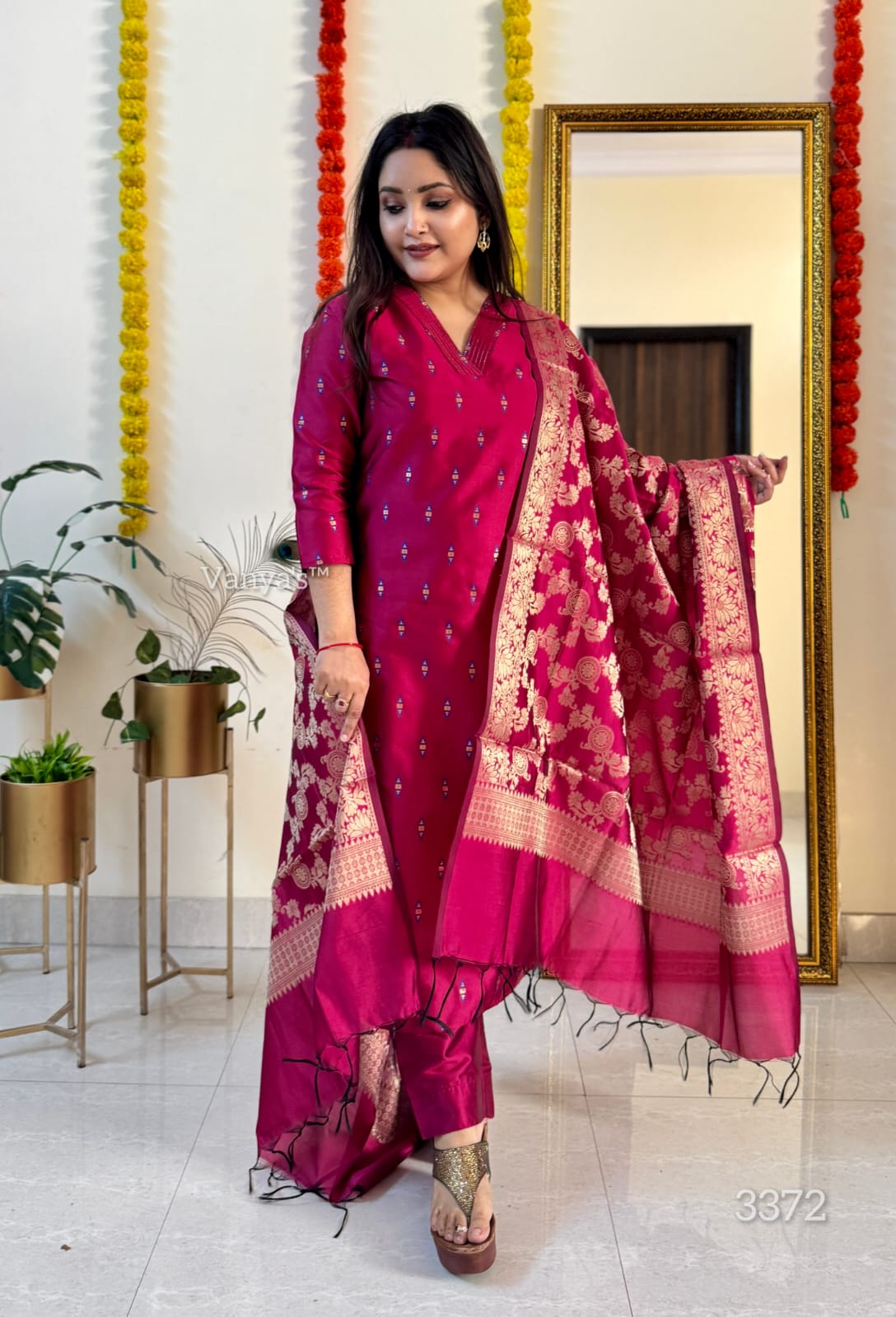 Kurta dola silk banarasi 8 Kurta dola silk banarasi - Image 8