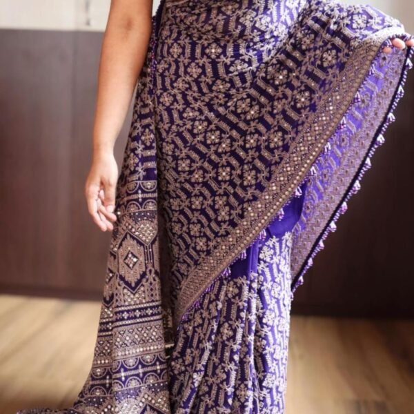 Lucknowi sarees with chikankari work | pearl borders