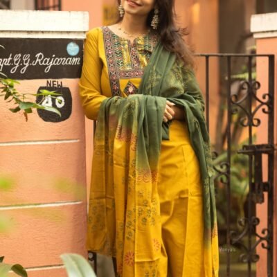 Cotton kurta with traditional