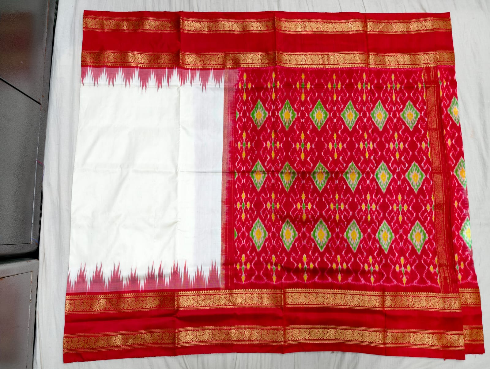 Best Ikkat Silk Sarees 5 Best Ikkat Silk Sarees - Image 5