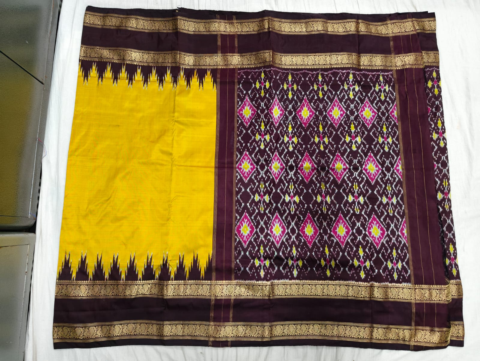 Best Ikkat Silk Sarees 6 Best Ikkat Silk Sarees - Image 6