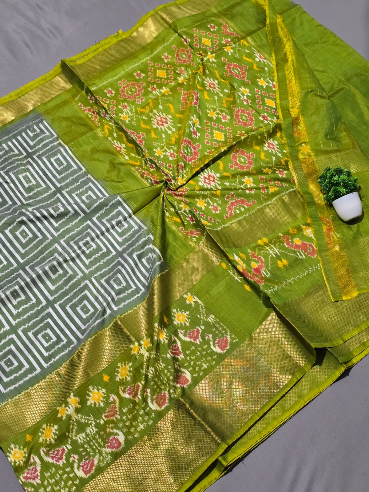 Exclusive Ikkat Silk Sarees 13 Exclusive Ikkat Silk Sarees - Image 13