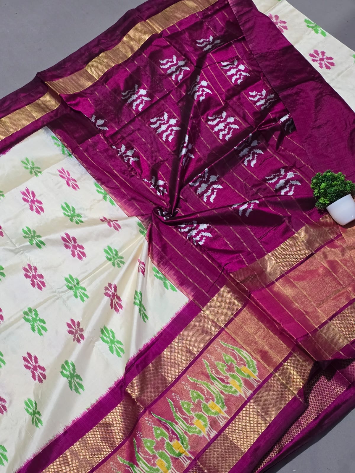 Simple Ikkat silk sarees 5 Simple Ikkat silk sarees - Image 5
