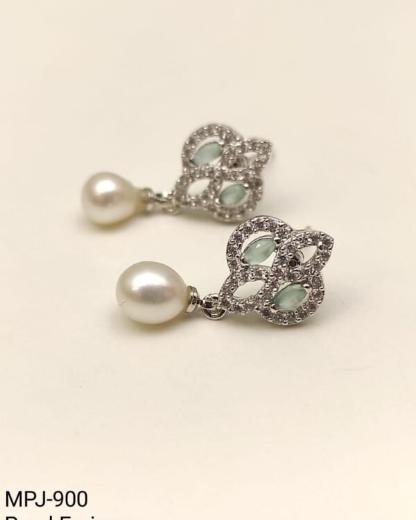 Beautiful Pearl Earings