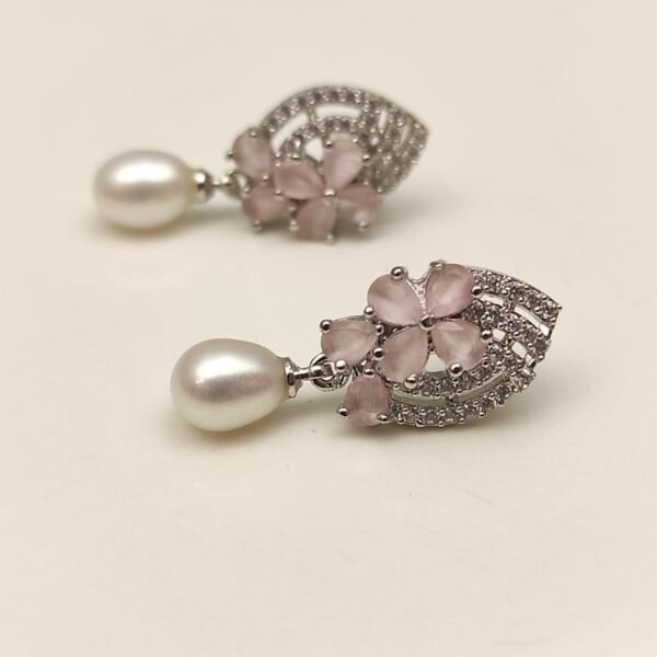 Beautiful Pearl Earings
