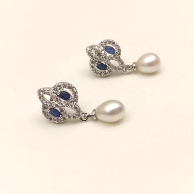 Special Pearl Earrings