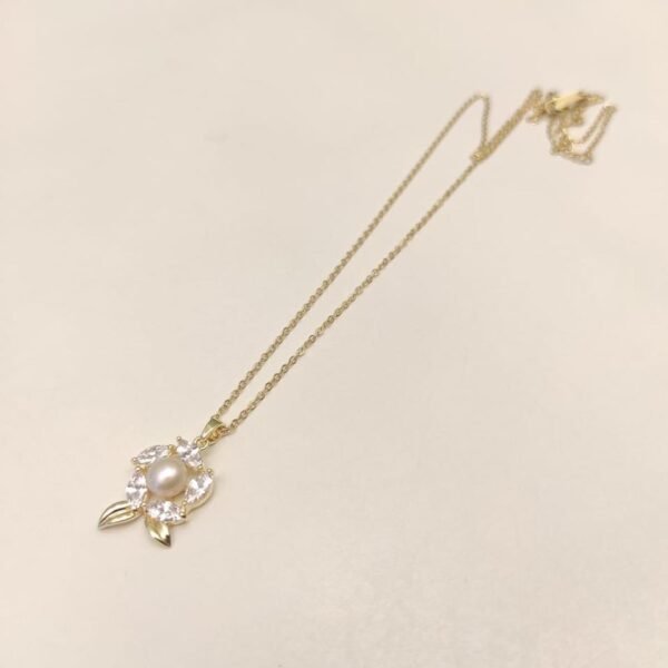 Beautiful Pearls Chain