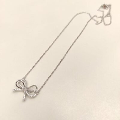 Valuable Pearls Chain Silver