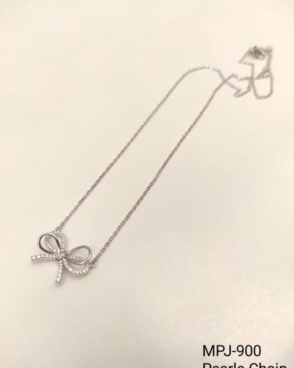 Valuable Pearls Chain Silver