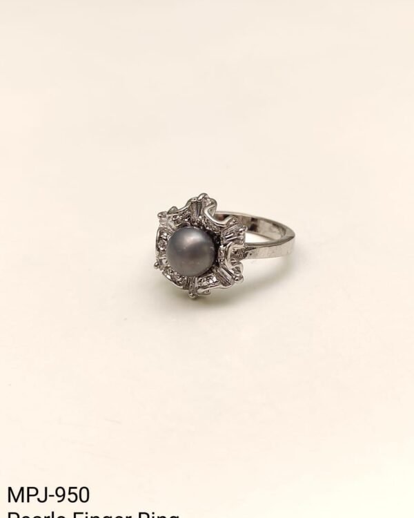 New Pearls Finger Ring Adjustable