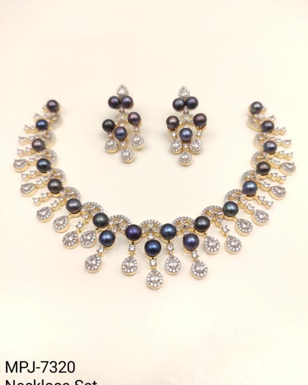 New Pearls Necklace Set