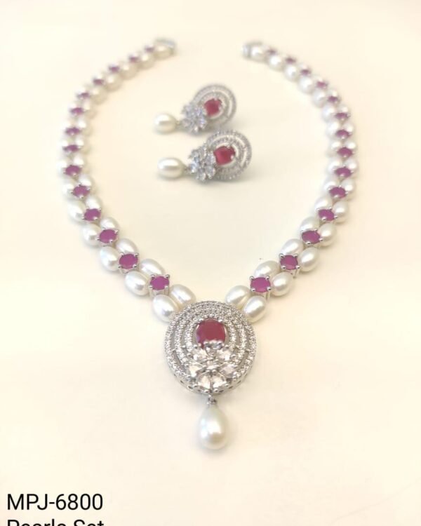 Beautiful Pearls Set