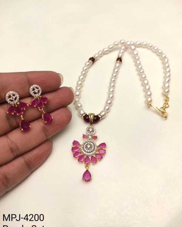 Exclusive Pearls set