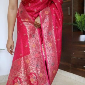 Pure munga silk saree with a beautiful floral