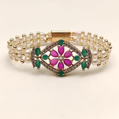 Simple Pearls Bracelet