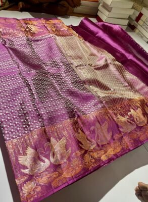 Pure kanchipattu tissue Meenakari1
