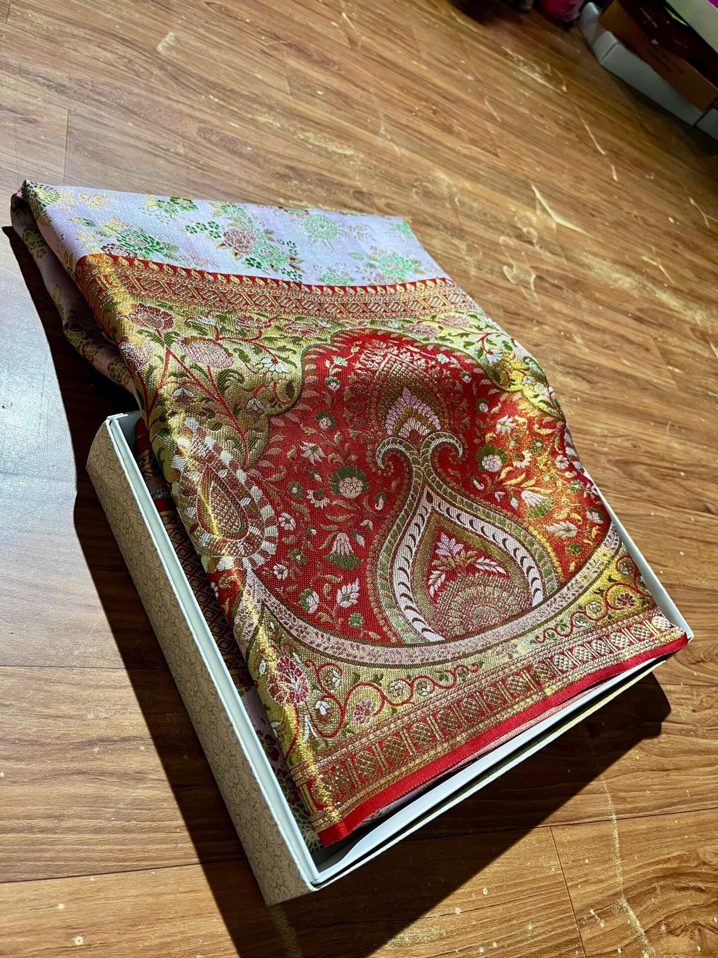 Pure kanchipattu resham double warp Meena brocade