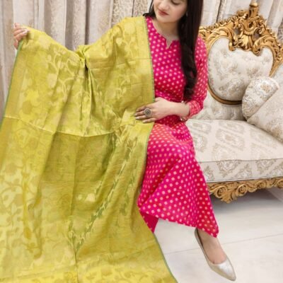 Perfect out for all party occasions & festival Kurti 