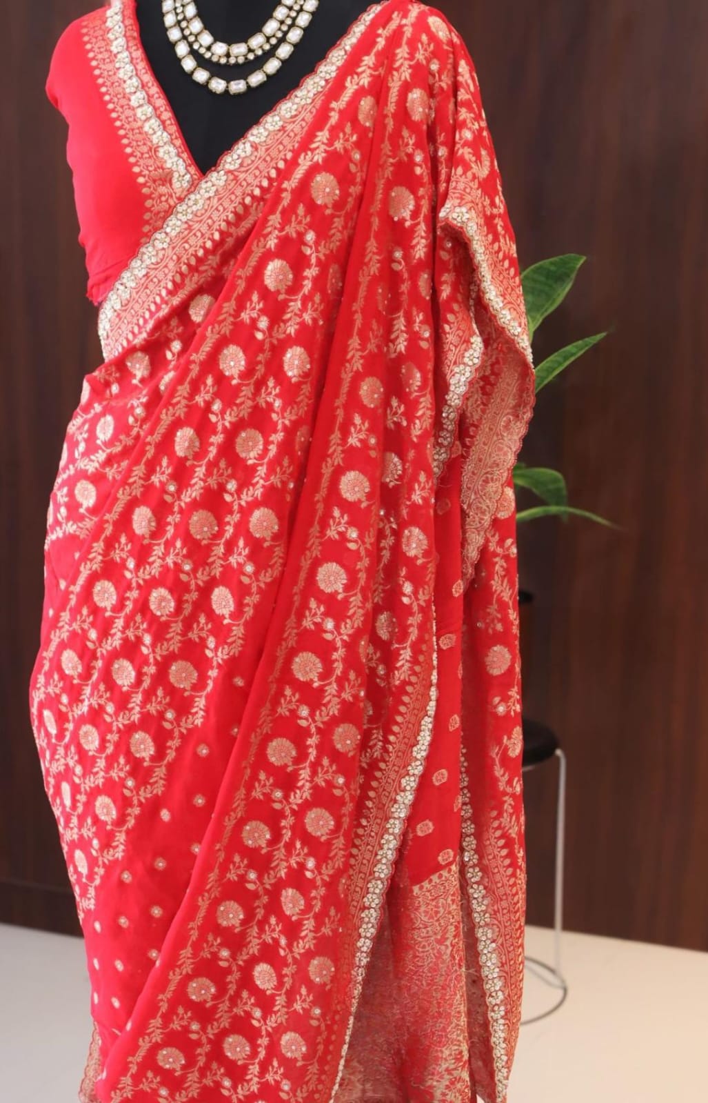 Red pure khaddi georgette saree 5 Red pure khaddi georgette saree - Image 5