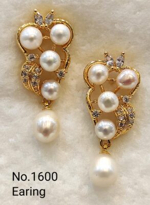 Pearl Earrings 