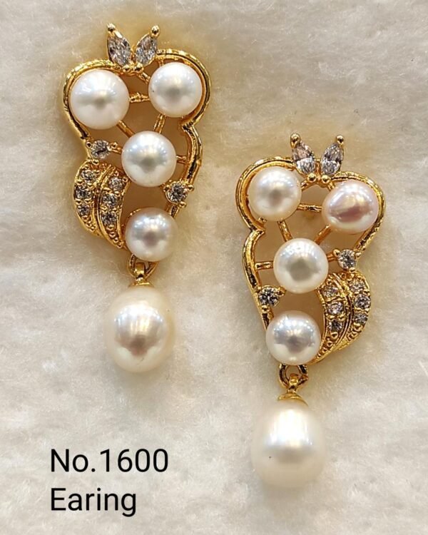 Pearl Earrings 