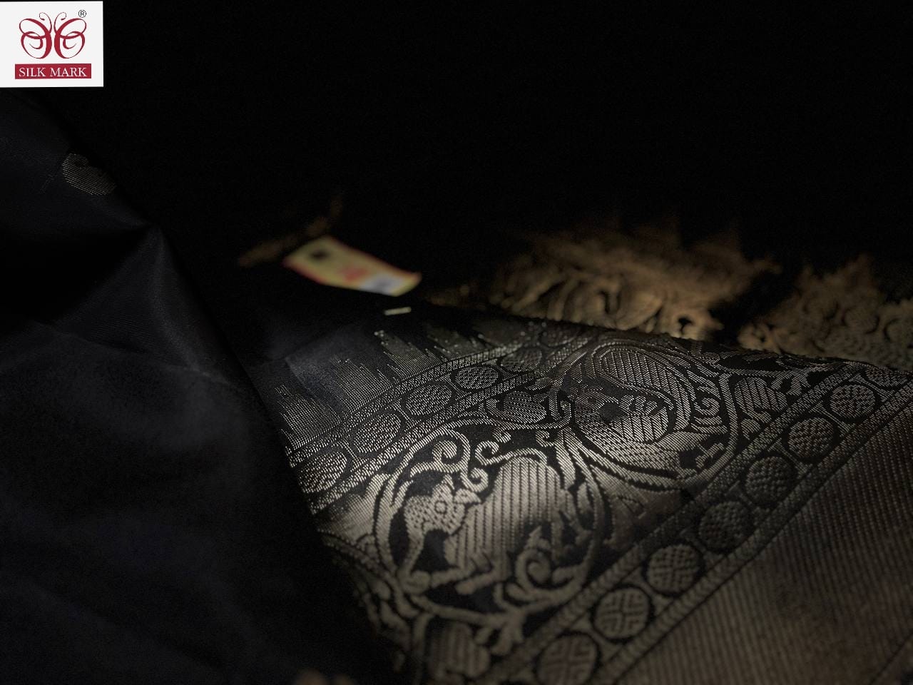 Pure silk Handloom Beautiful Turning work 3 Pure silk Handloom Beautiful Turning work - Image 3