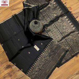 Pure silk Handloom Beautiful Turning work