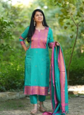 Royal blue border and traditional kurti set