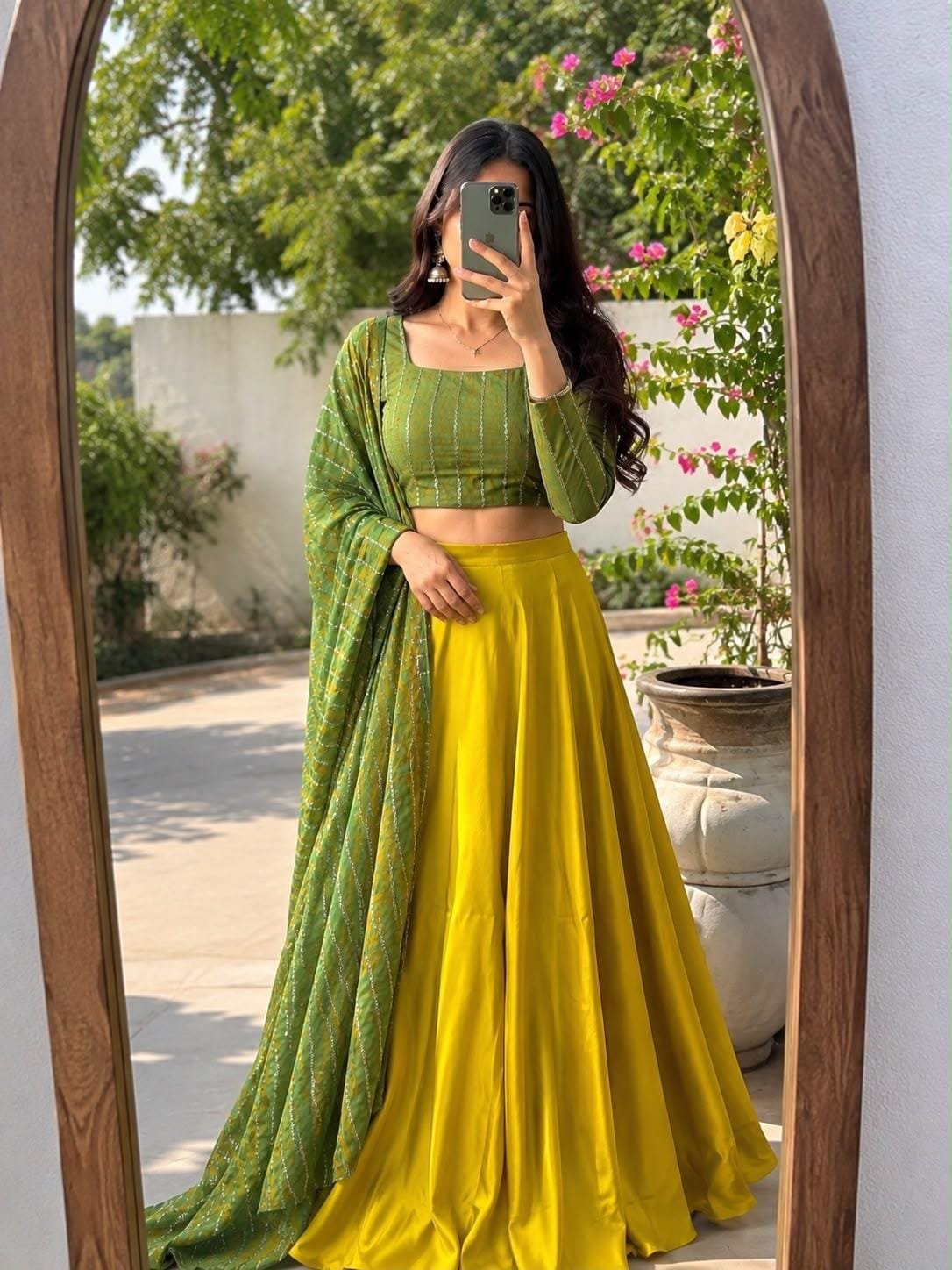 Saundarya Designer Lehenga Set | Eflina 2 Saundarya Designer Lehenga Set | Eflina