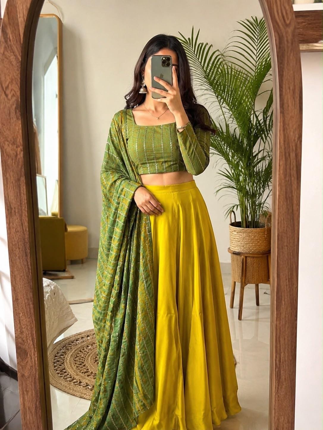 Saundarya Designer Lehenga Set | Eflina 7 Saundarya Designer Lehenga Set | Eflina - Image 7