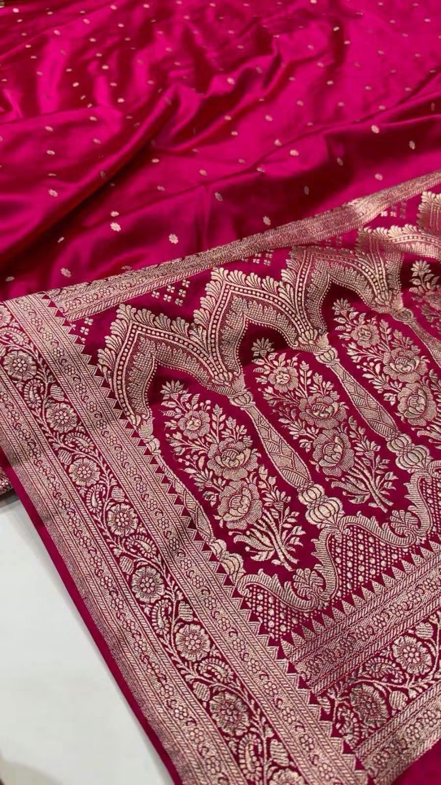 Banarasi Handloom Mashru Silk Saree with Beautiful Zari Pallu 2 Banarasi Handloom Mashru Silk Saree with Beautiful Zari Pallu