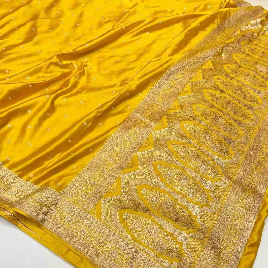 Banarasi Handloom Mashru Silk Saree with Beautiful Zari Pallu 7 Banarasi Handloom Mashru Silk Saree with Beautiful Zari Pallu