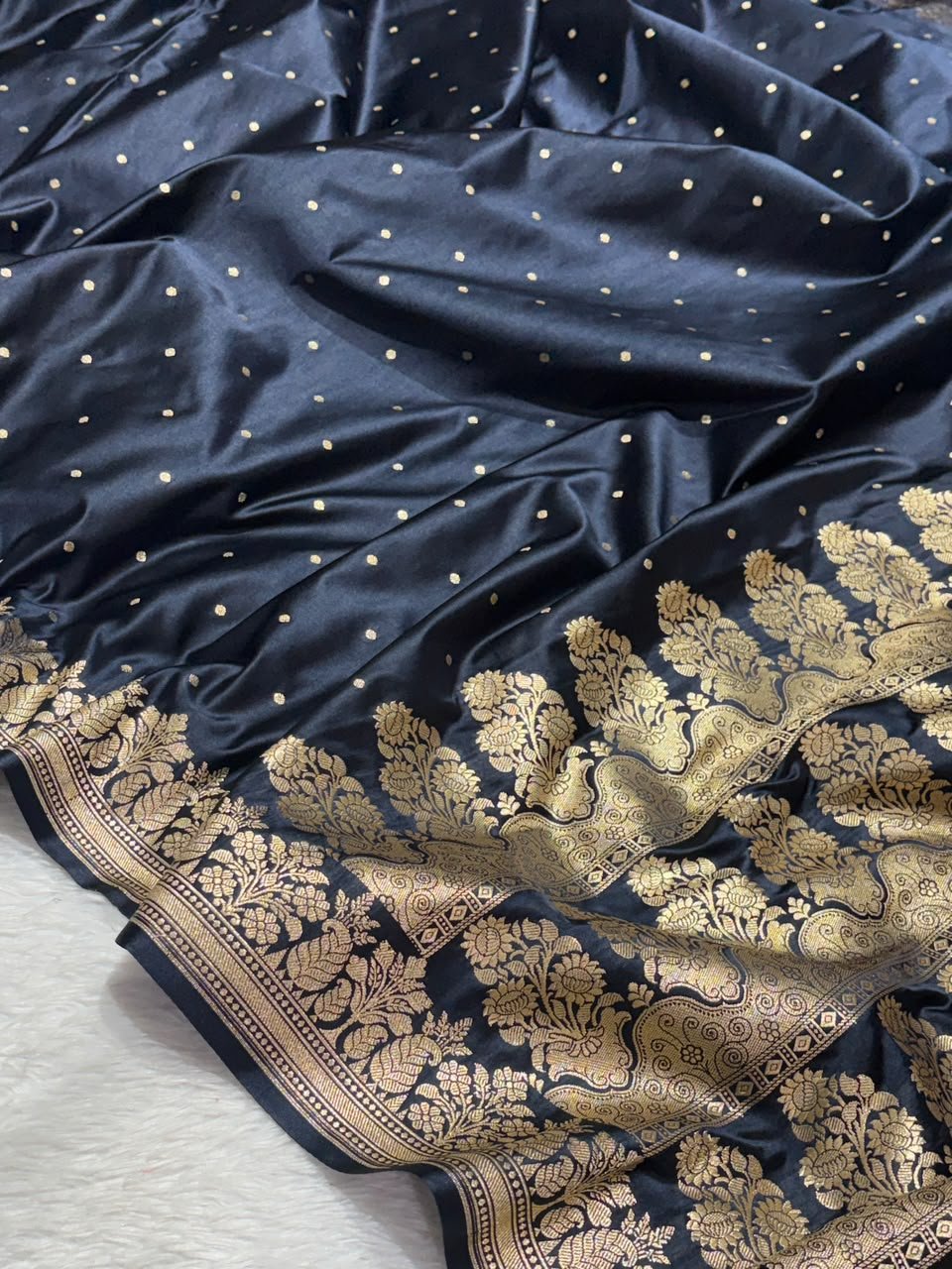 Banarasi Mashru Katan Silk Saree with Beautiful Butti Work 12 Banarasi Mashru Katan Silk Saree with Beautiful Butti Work