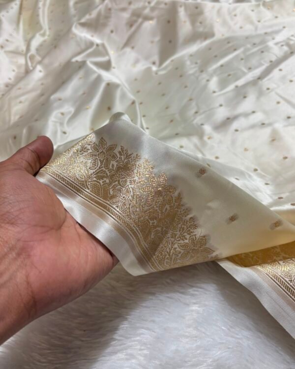 Banarasi Mashru Katan Silk Saree with Beautiful Butti Work