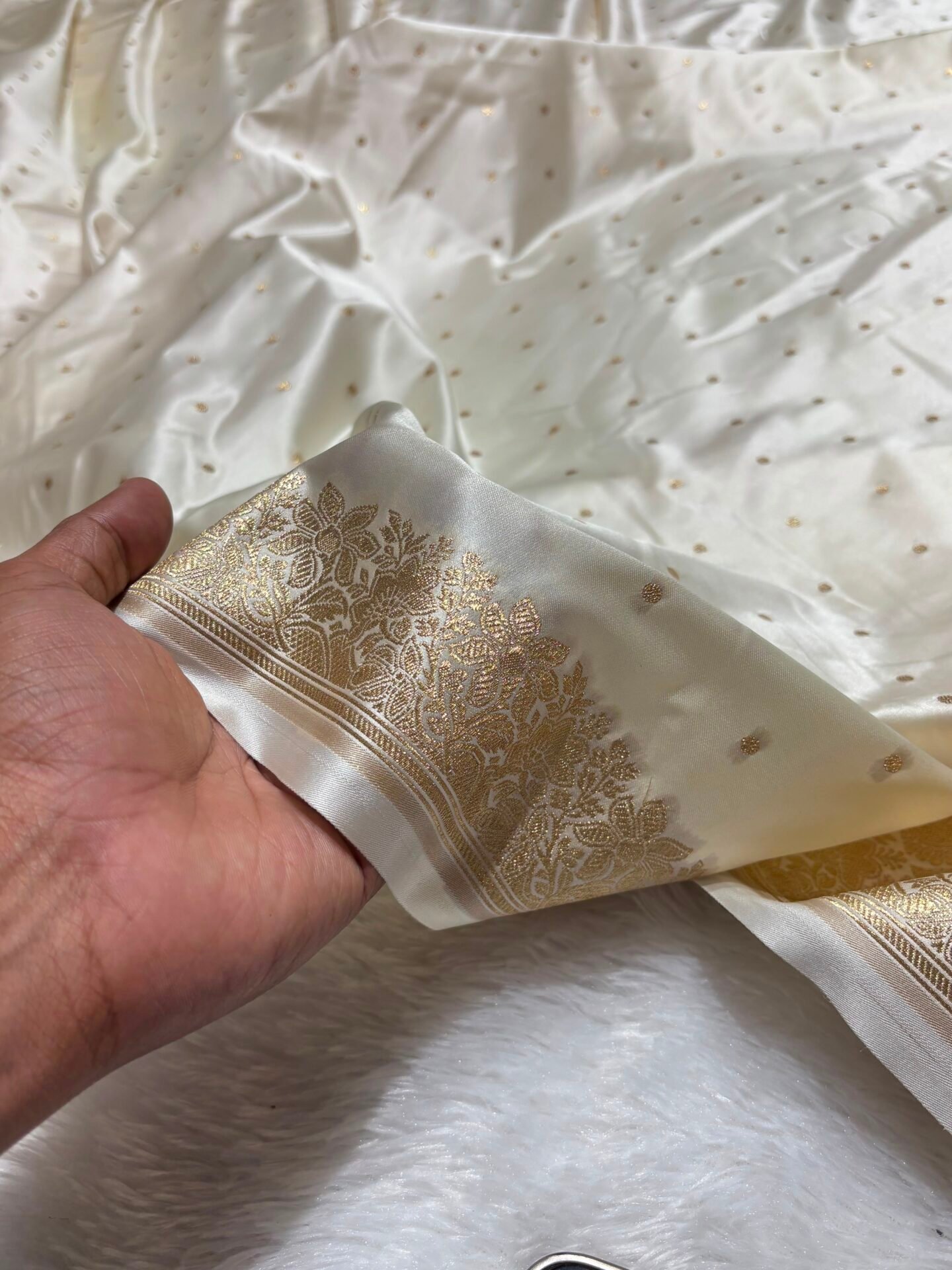 Banarasi Mashru Katan Silk Saree with Beautiful Butti Work 1 Banarasi Mashru Katan Silk Saree with Beautiful Butti Work
