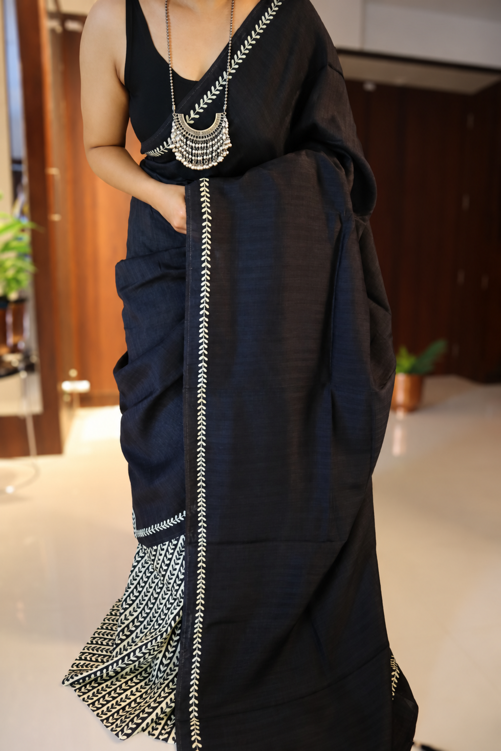 Black Handpainted Tussar Silk Saree 4 Black Handpainted Tussar Silk Saree - Image 4