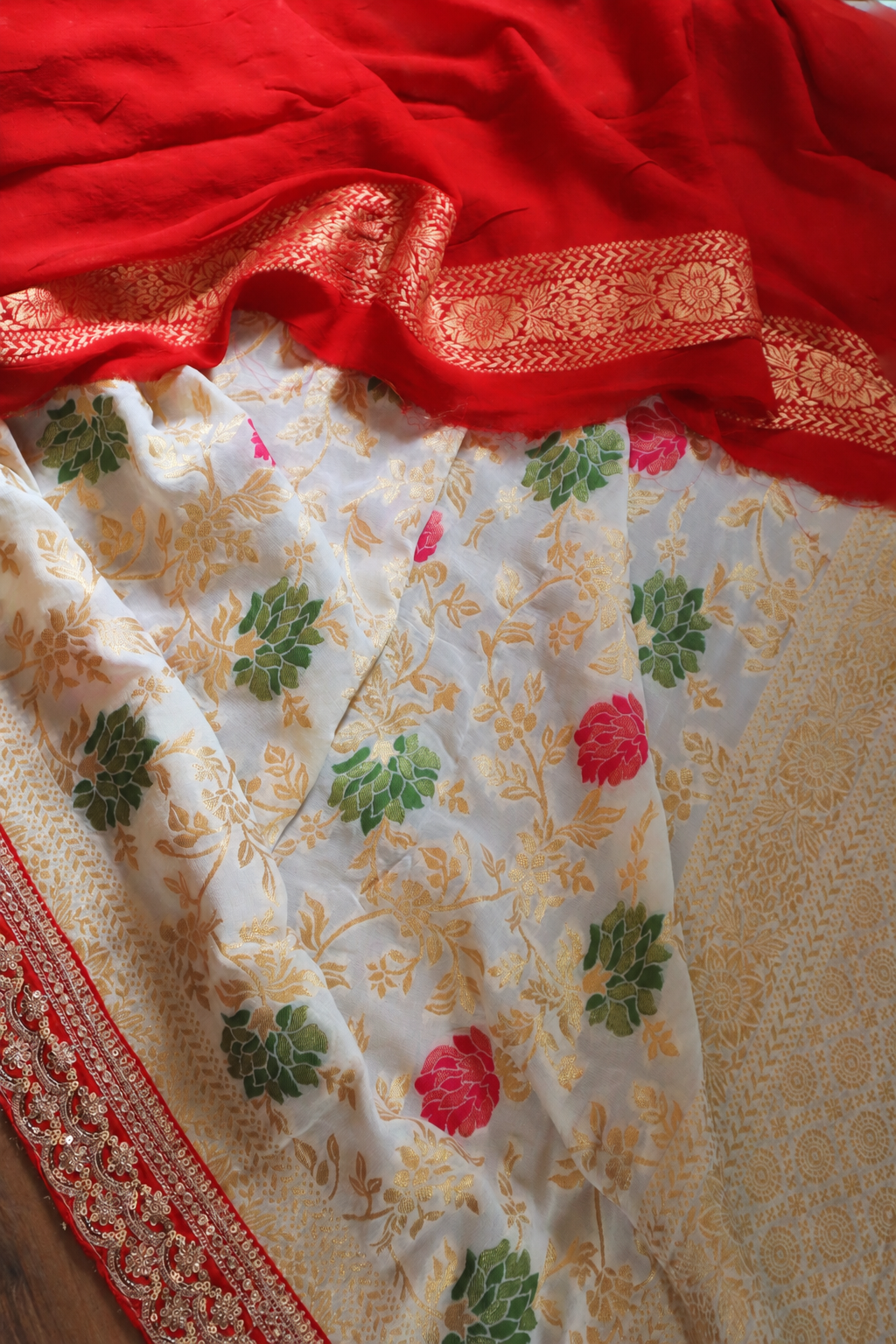 Pure Khaddi Georgette Saree with Beautiful Meenakari Jaal 5 Pure Khaddi Georgette Saree with Beautiful Meenakari Jaal - Image 5