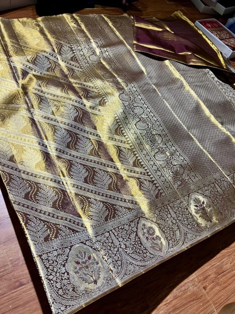 Gold Kanchipattu Tissue Meena Saree 15 Gold Kanchipattu Tissue Meena Saree edge-to-edge patterns and ornate border